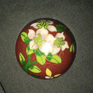 Cloisonne’. Pill or trinket box.